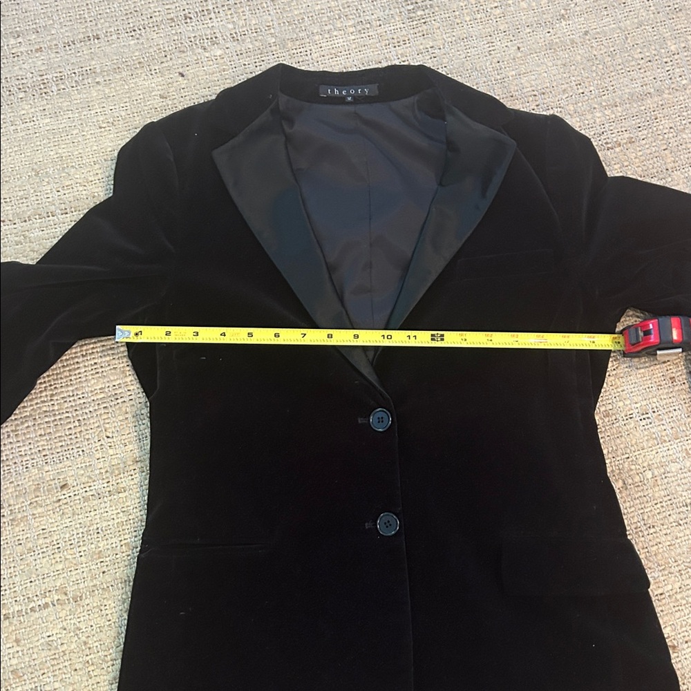 Theory Black Velvet and Satin Blazer Size 12 - Picture 15 of 16